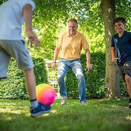 Ruegener Ferienhaeuser Am Hochufer Aparthotel 3*