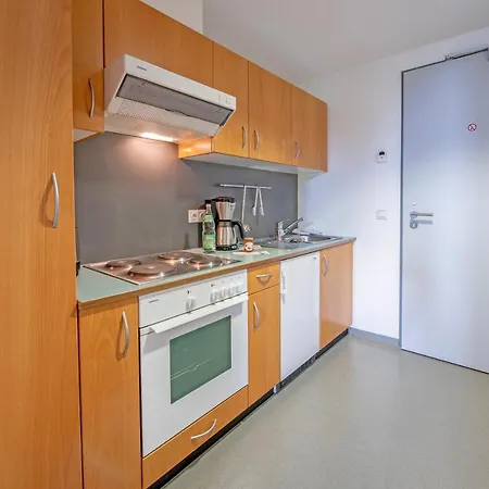 Ruegener Ferienhaeuser Am Hochufer شقة فندقية غورين