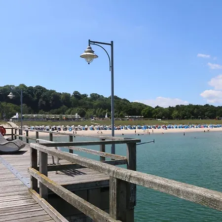 شقة فندقية Ruegener Ferienhaeuser Am Hochufer غورين