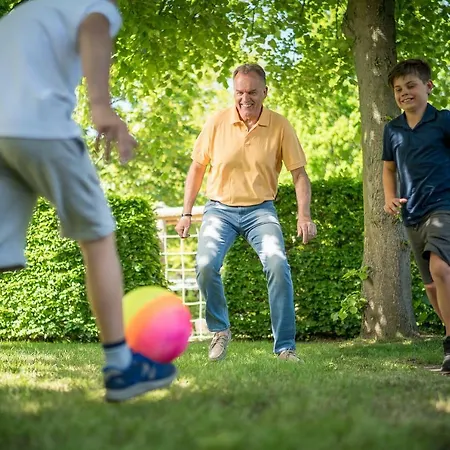Ruegener Ferienhaeuser Am Hochufer شقة فندقية غورين