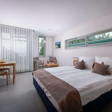 شقة فندقية Ruegener Ferienhaeuser Am Hochufer 3*